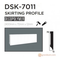 Напольный плинтус с гладким профилем Decolux DSK7011